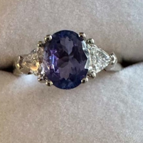 Tanzanite Engagement/Special occasion ring with Diamonds and 18kt - Picture 3 of 5